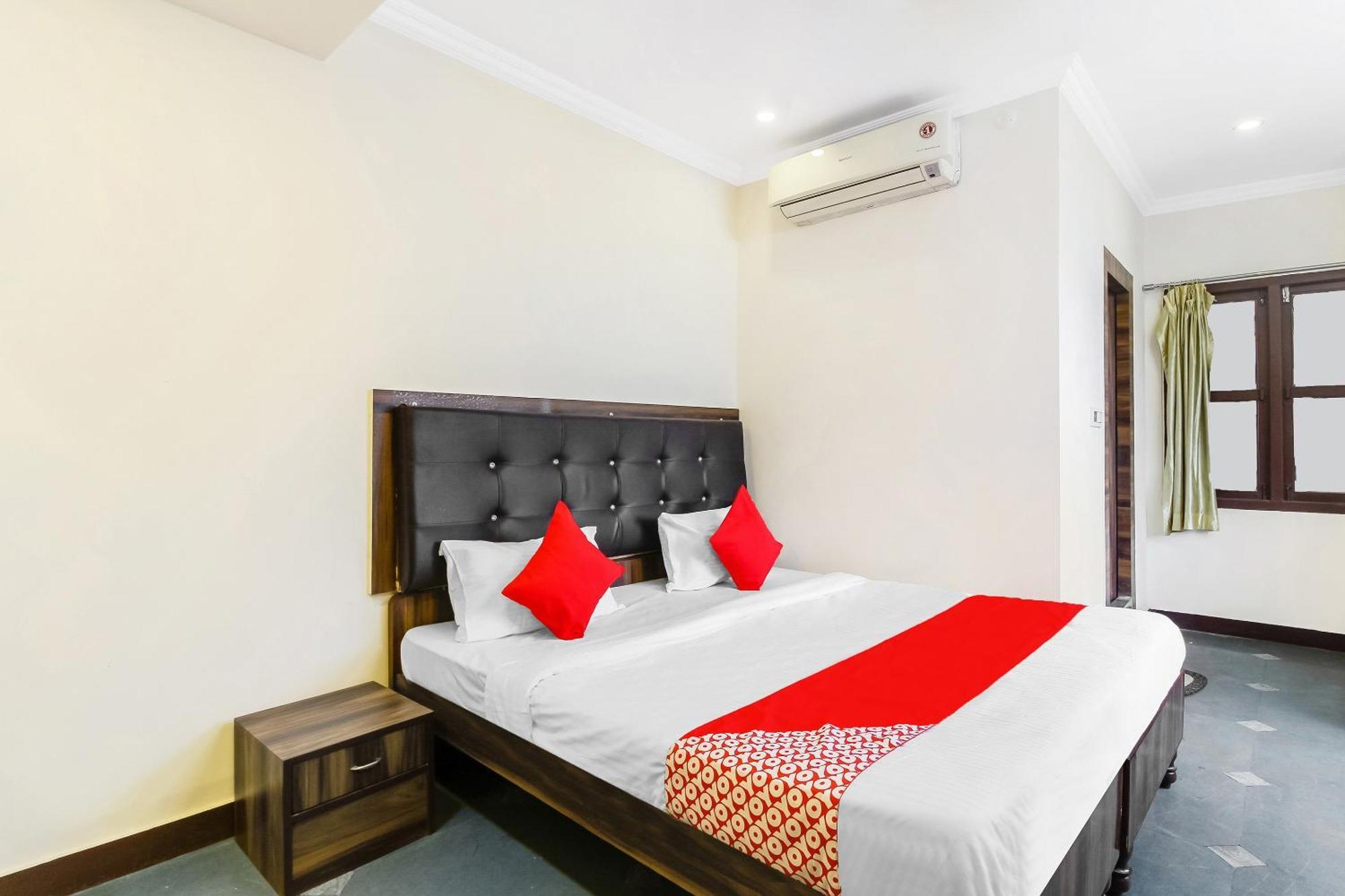Hotel O Tokyo Hyderabad Exterior photo